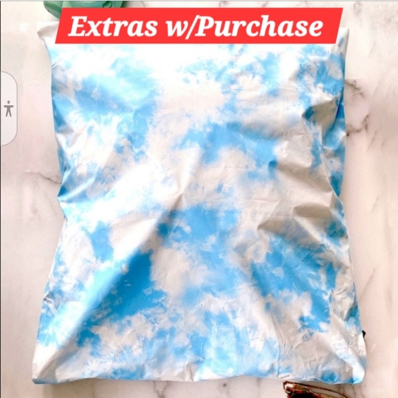 Mailers Other - 15ct. 19x24 Clouds Polymailers Random Thank You Cards/Stickers ✨️PRICE FIRM✨️